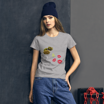 Nug's & Kisses Women's T